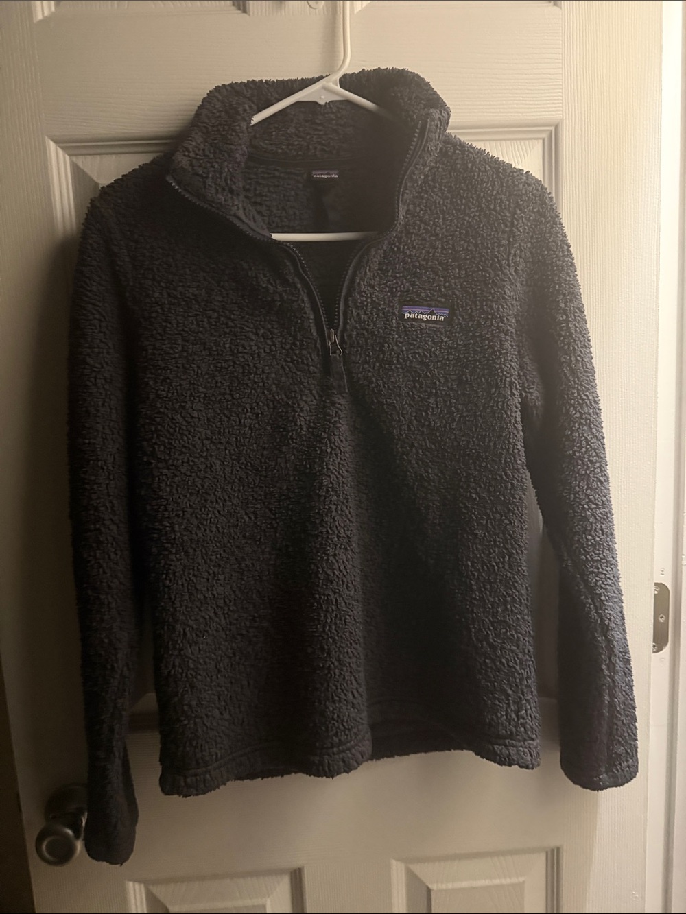 Patagonia kids black half zip size small
